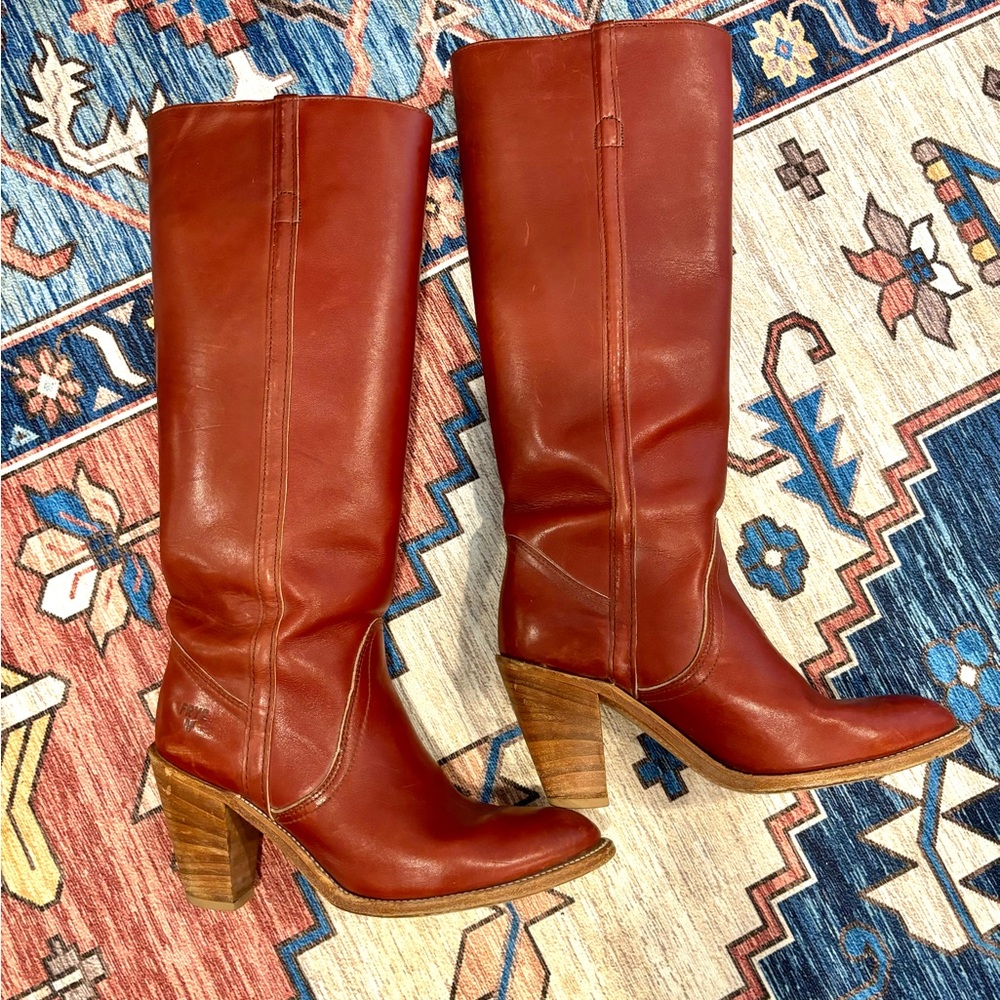 Frye Boots 7B 7110